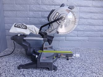 Sliding miter saw 12"