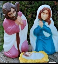Christmas Natvity Set Holy Family Blow Molds Set, Includes Light Cords, Joseph, Mary and Baby Jesus, Indoor and Outdoor, Good Condition.