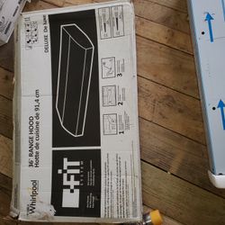 Whirlpool 36-in Convertible Stainless Steel Undercabinet Range Hood Item #617154Model #UXT4236ADS