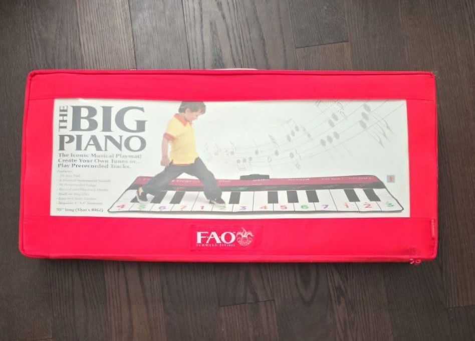 FAO Schwarz The Big Piano Dance Mat Keyboard Portable With Case
