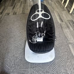 4moms mamaRoo Multi-Motion Baby Swing 