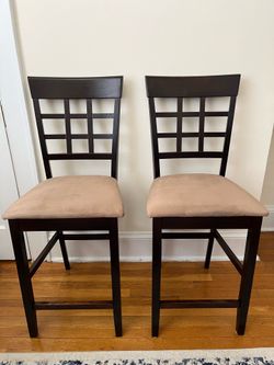 2 Counter Barstools