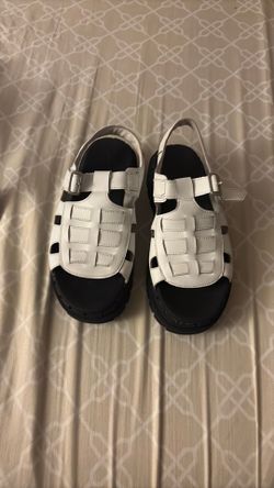 Skechers luxe foam,size 8
