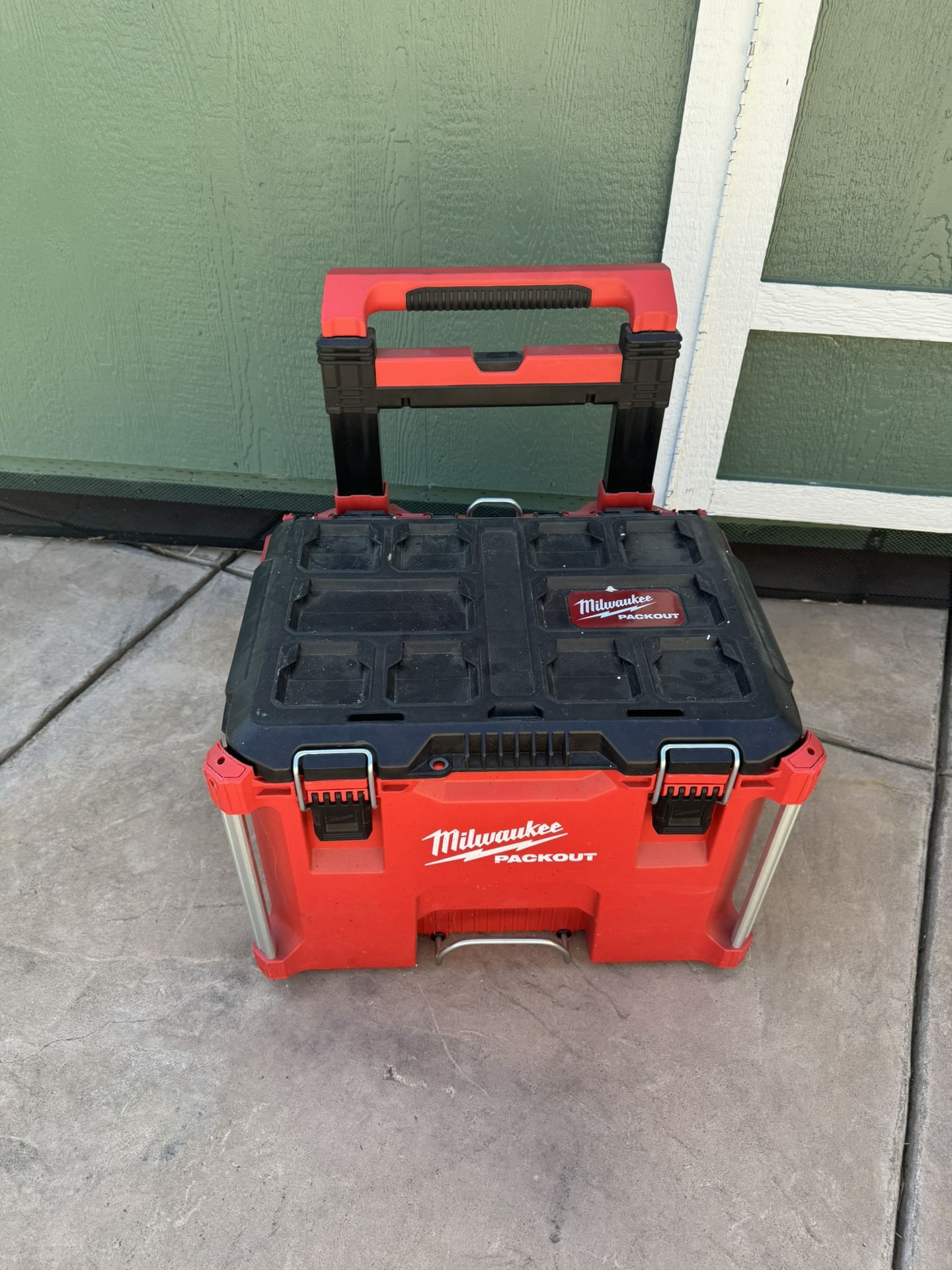 Milwaukee Rolling Tool Box