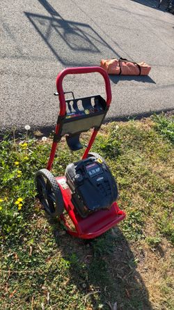 Troy built pressure washer 6.75 hp Briggs & Stratton motor