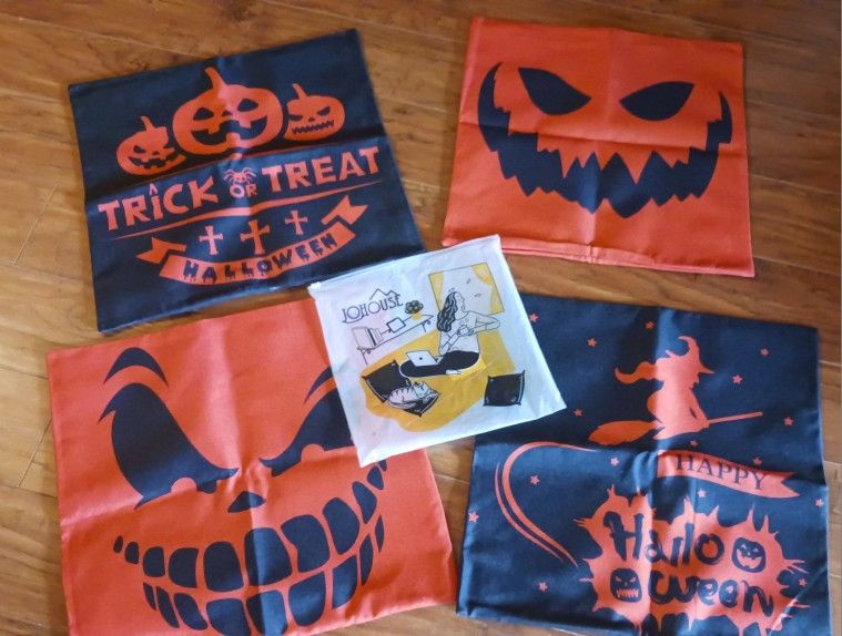 Johouse 4 Piece Halloween Pillow Case Covers. Brand New