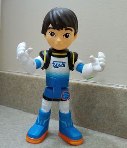 Miles from Tomorrowland Tomy Disney Junior TALKING Action Figure Lights 10 Tall