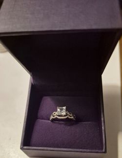 Zales Ring size 8