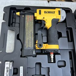 DEWALT 23-Gauge 2 in. Pin Nailer NEW $125