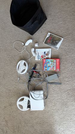 Nintendo Wii Console Bundle with Games and Accessories
