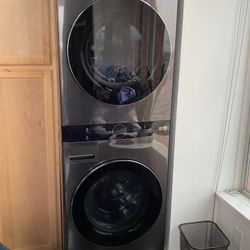 For Sale: LG WKHC252HBA Washer-Dryer Combo