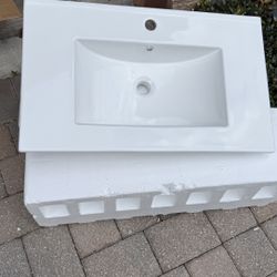 FINE FIXTURES BATHROOM VANITY SINK 30" X 18" WHITE