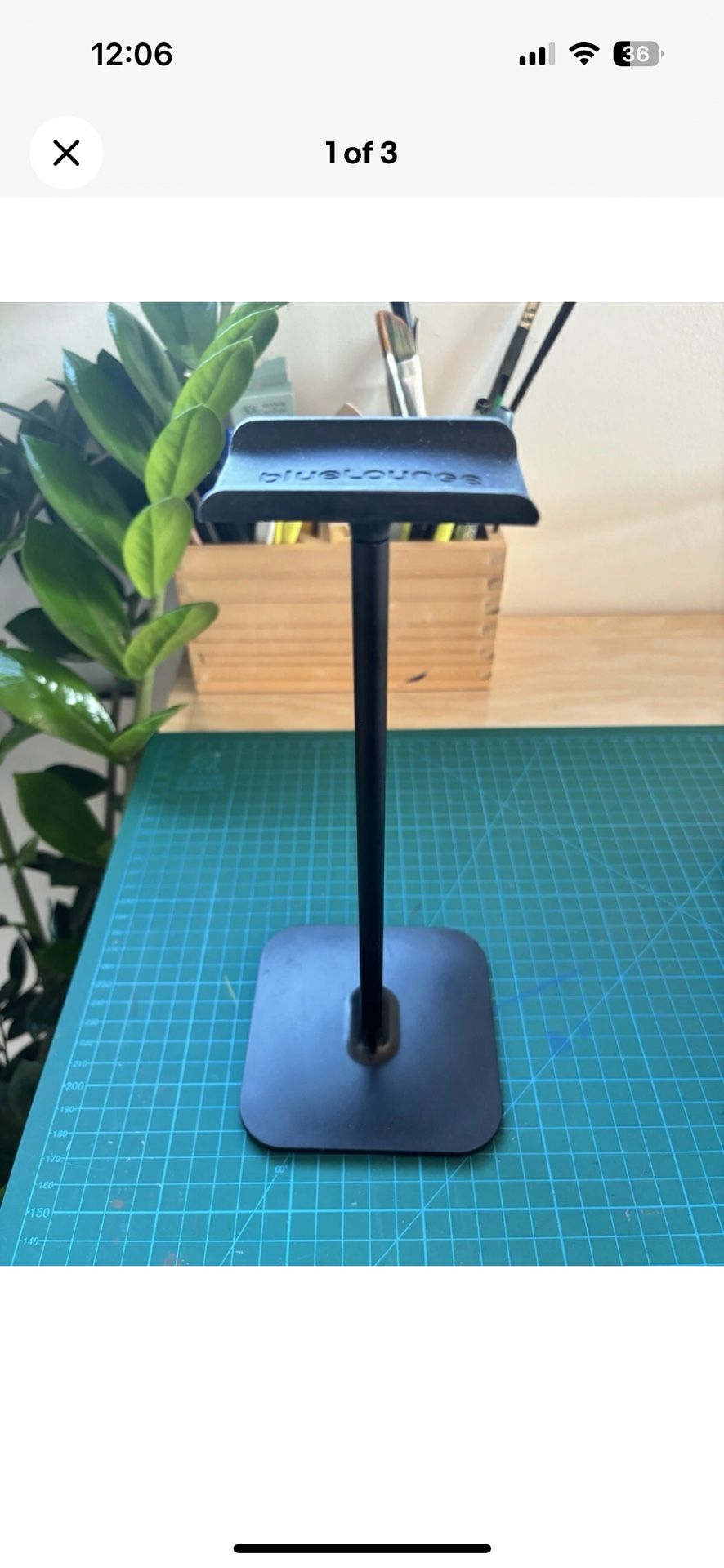 Blue Lounge Headphone Stand