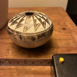 Tiny Native American Pottery 