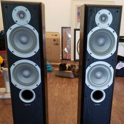 7.1 Home Theater Speakers And Receiver 