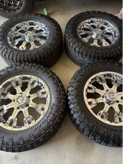 Toyota Tundra/Sequoia 20”wheels