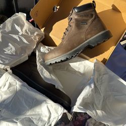 STEEL TOE WORK BOOTS - 10.5 - NEW - $80 