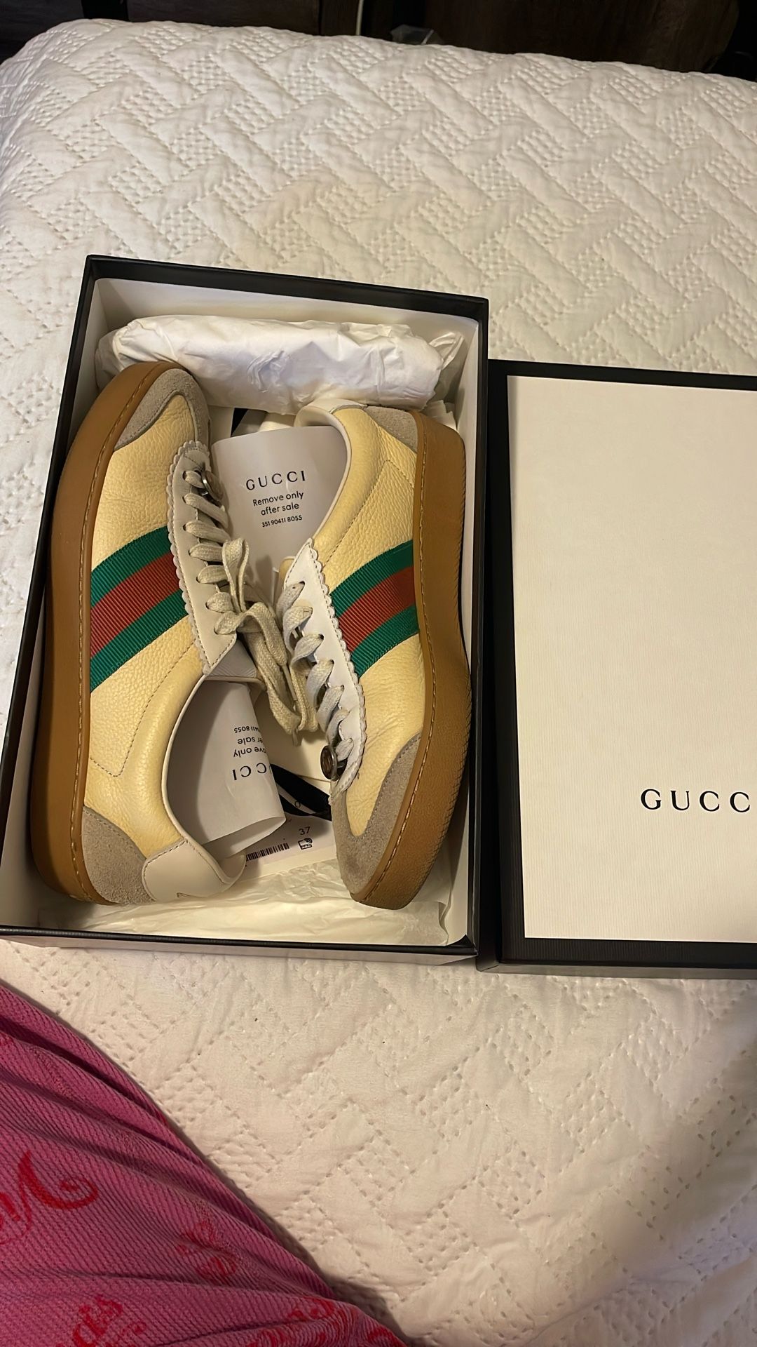 Gucci sneakers size 7 in good condition 