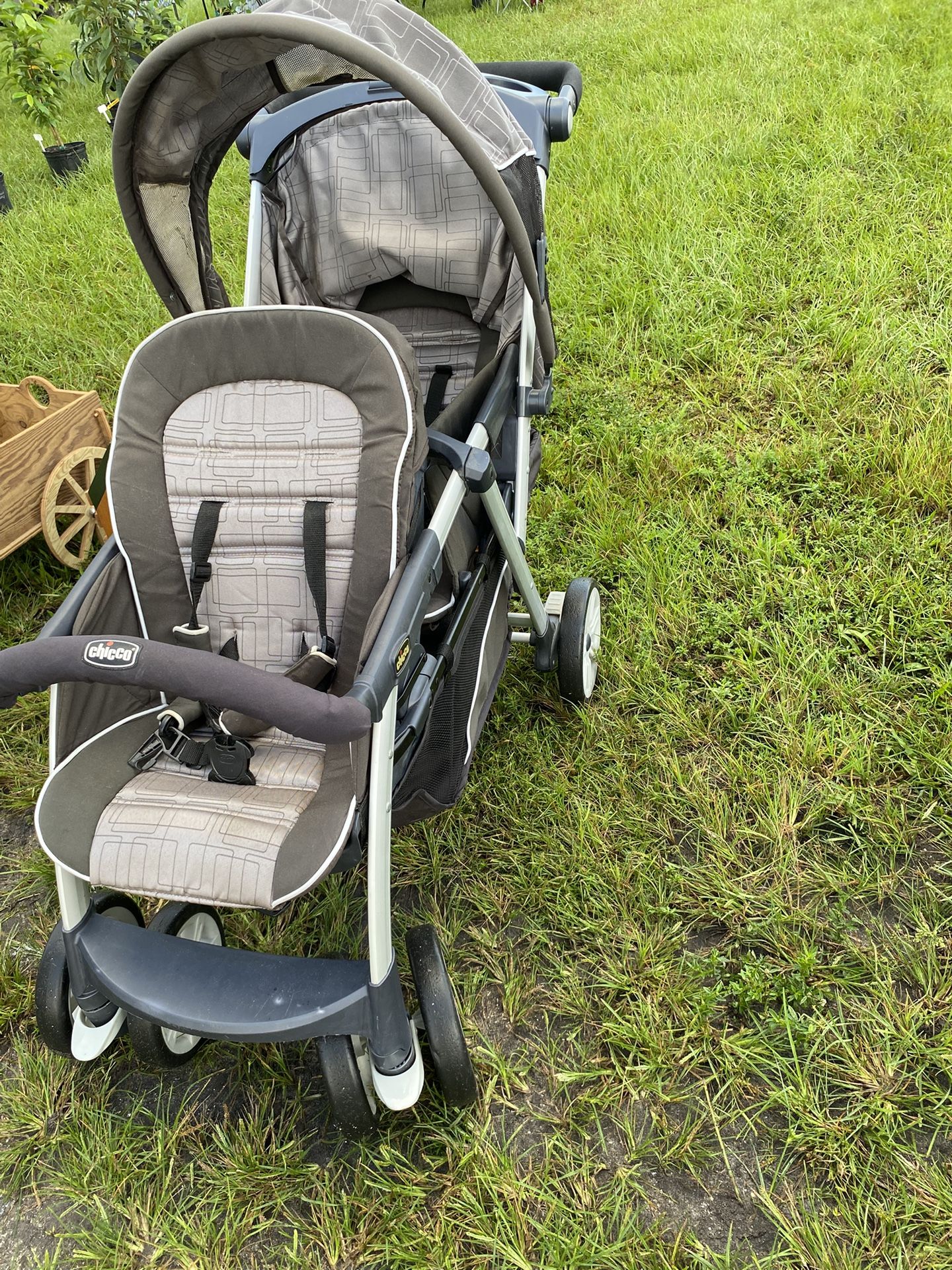Chicco stroller in good condition.$50 Mount Dora Fla 32757