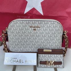 MICHAEL KORS Logo Jet Set Charm Small Dome Crossbody NWT pick up location in the city of Pico Rivera 