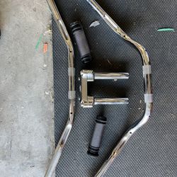 2009 HD Night Train OEM Handle Bars & Risers .  (like New) 