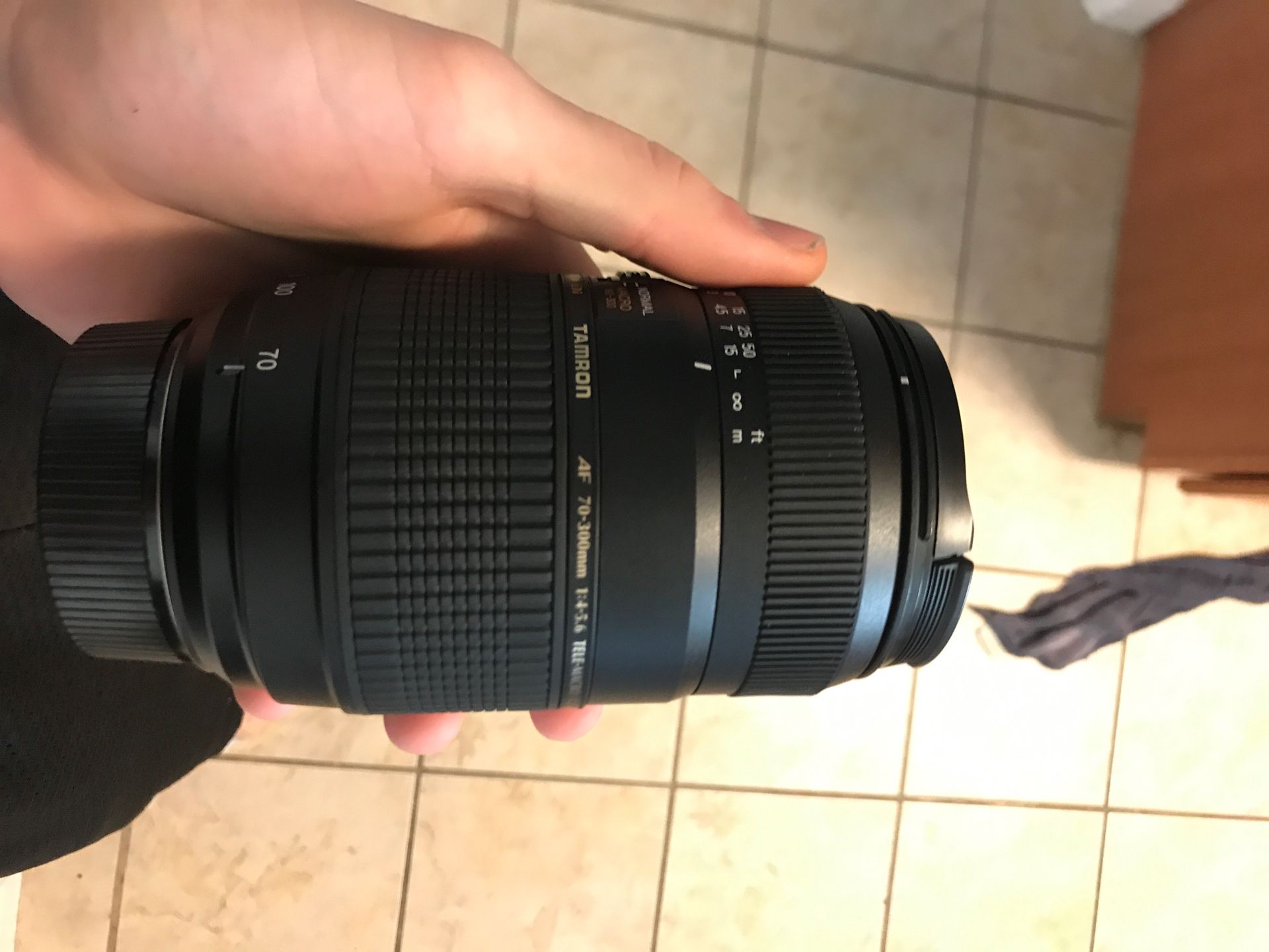 TAMRON 70-300mm tele-macro lens for Nikon