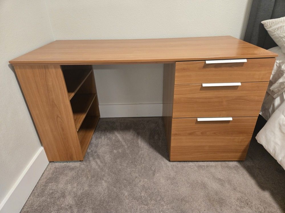 Executive Office Desk - FREE