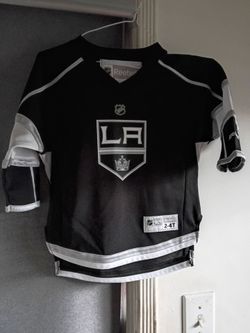 BOYS SIZE $15 PICK UP IN SUN VALLEY
