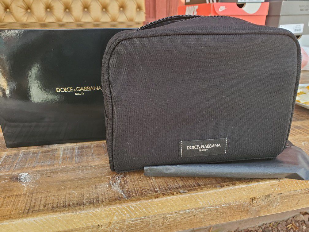 Men Beauty black Pouch travel toiletry bag case New in Box Dolce