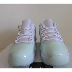 Jordan 11 Igloo Size 10.5 Women’s 9Mens