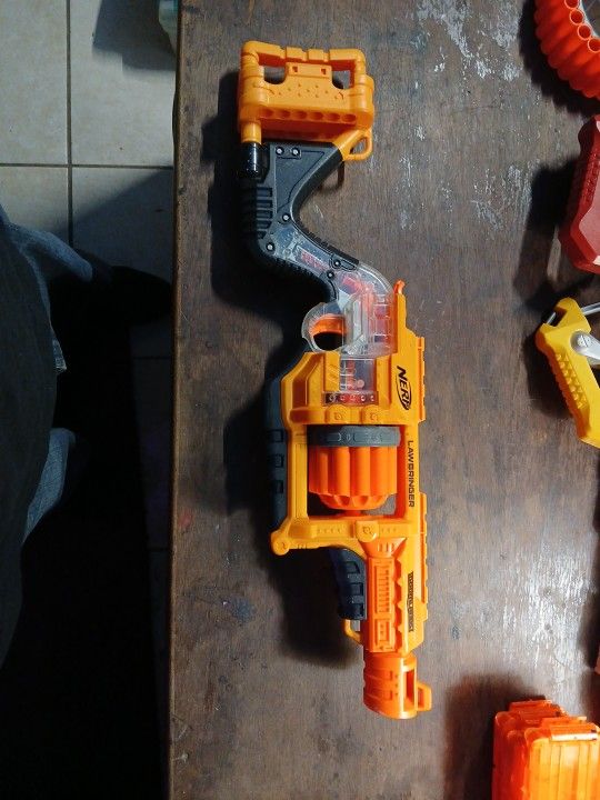 Nerf Doomlands 2169 Lawbringer Blaster