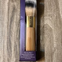 Tqrte Foundation, Brush