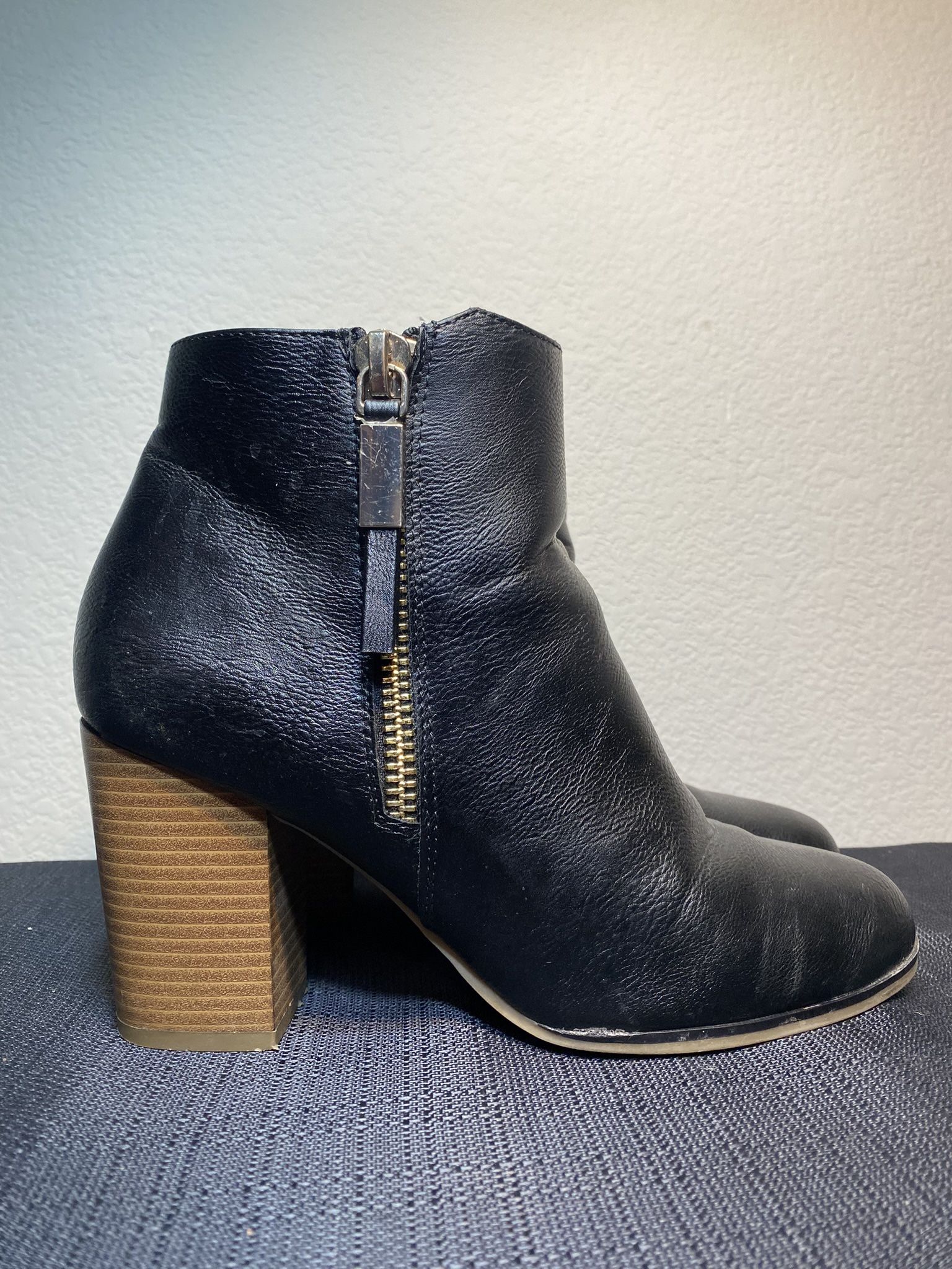 Black Boots with Gold Zipper Detail 9.5 Women’s