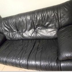 Natuzzi Black Leather Couch Sofa 