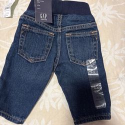 Baby gap Outfit! 3 Outfits For $100