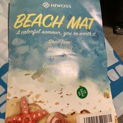 New HIWOSS Beach Mat Sandproof and Waterproof in bag