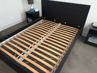 Queen Bed-frame