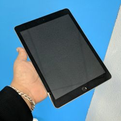 Apple Ipad 6th Generation Tablet -PAYMENTS AVAILABLE-$1 Down Today 