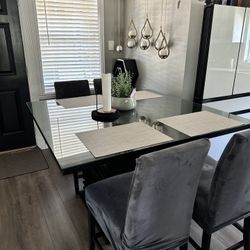 Dining Table  And 4 Chairs