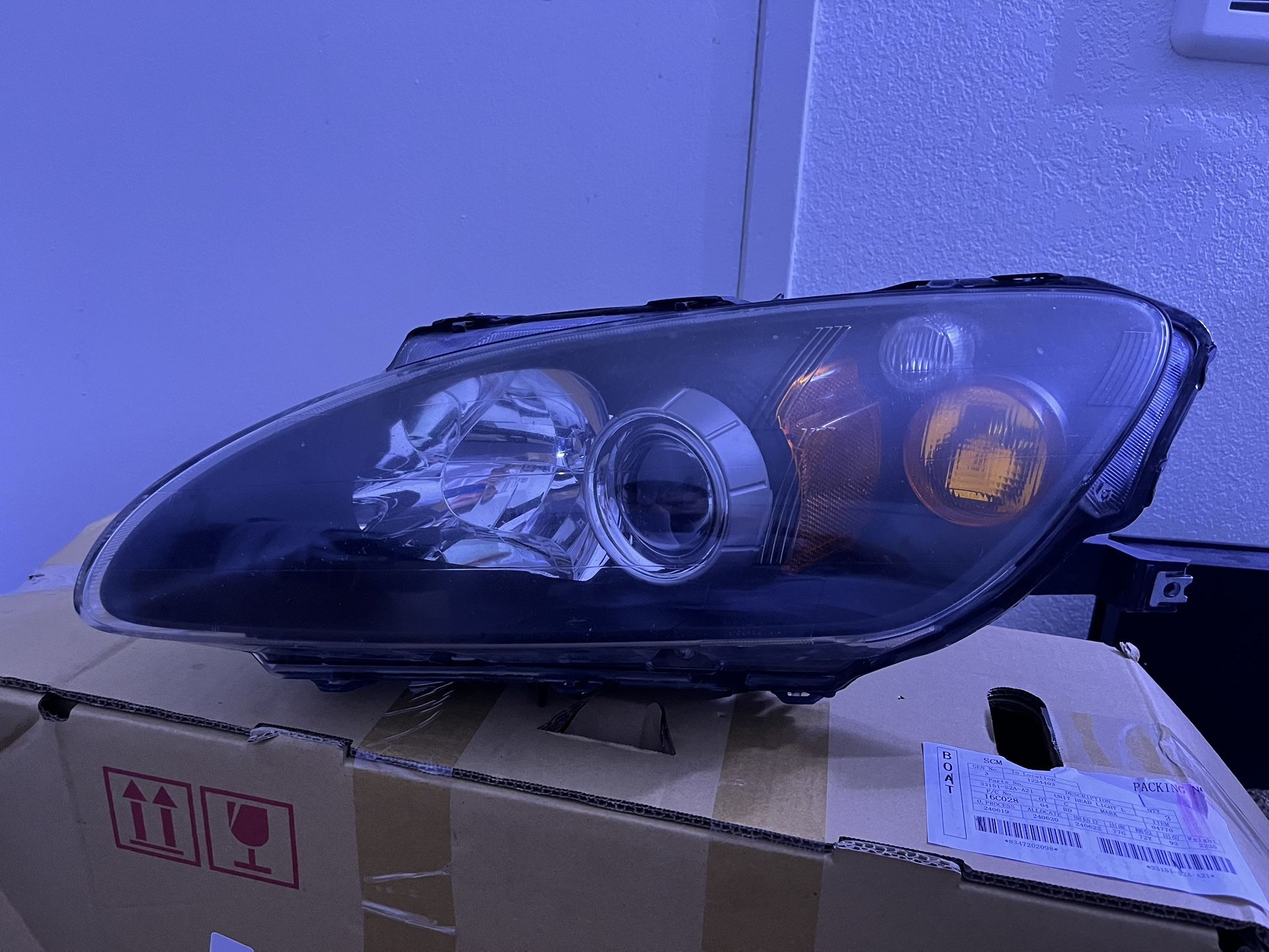 2005 S2000 Driver Side Headlight