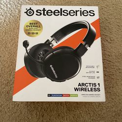 New Steel Series Arctic 1 Wireless Headset
