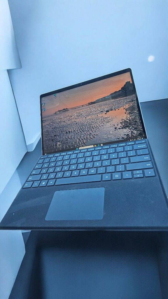 Microsoft Surface 8 Pro