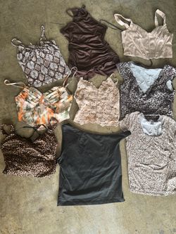 Women’s clothes/ Ropa de mujer