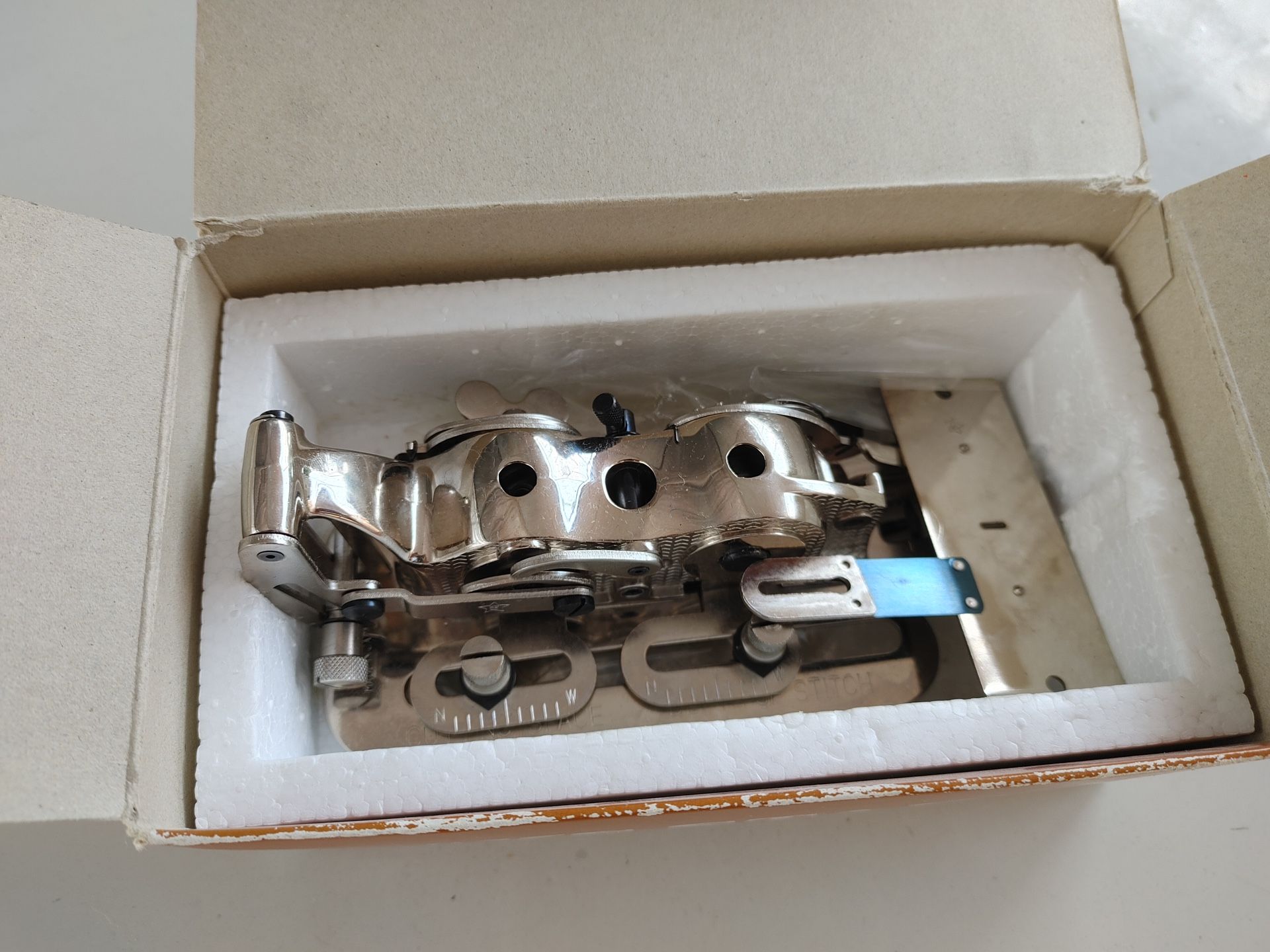Sewing Bottonholer.