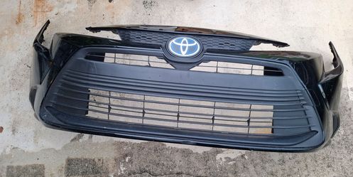 Toyota Corolla front bumper,  22-24