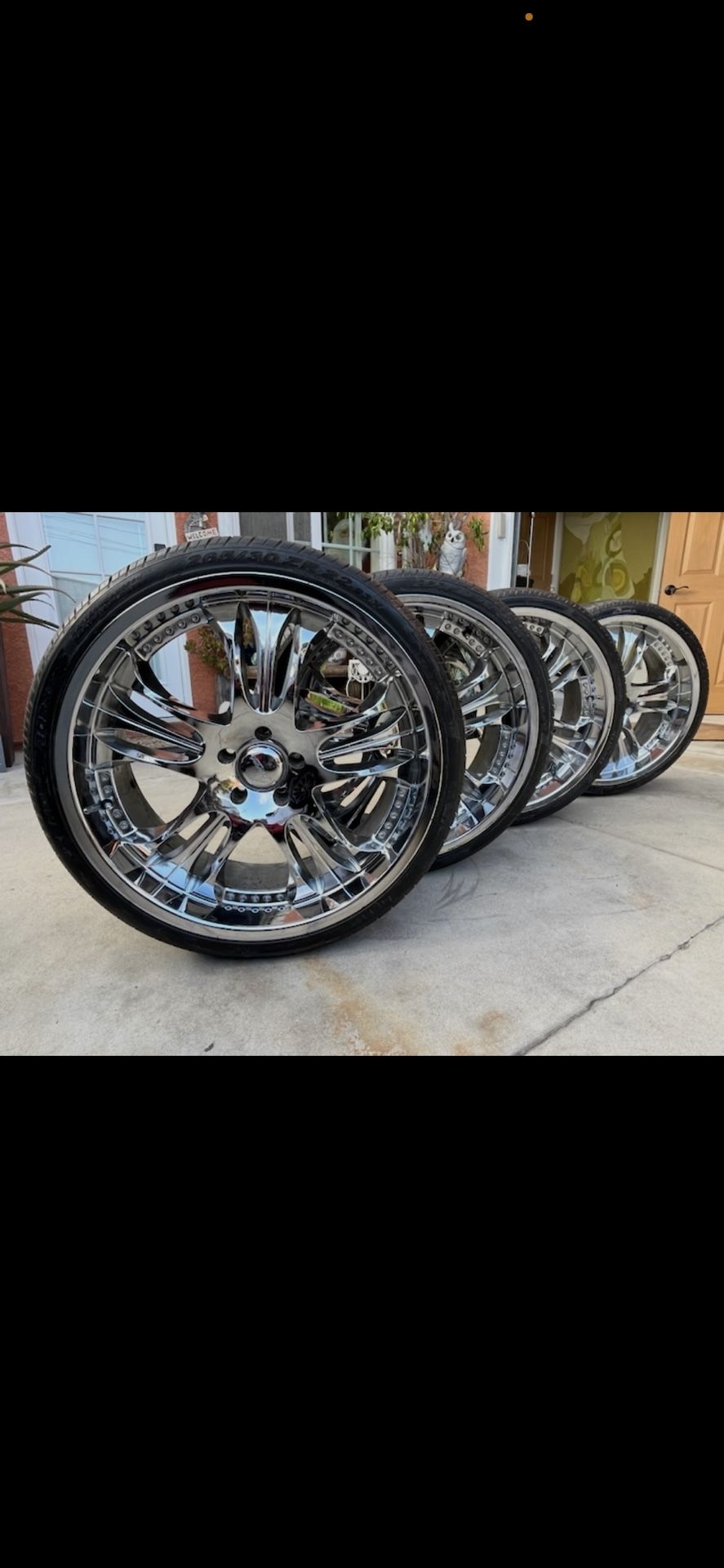Sporza  22 Inch Rims and Pirelli Tires 