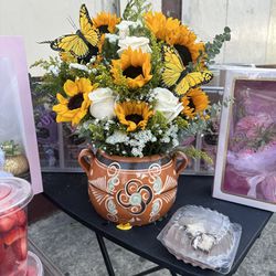 Ollita Flower arrangement