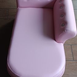 Pink Dog Bed/Couch (BRAND NEW)