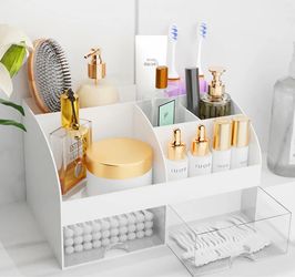 Brand New Make Up Organizer