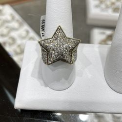 Men’s diamond star Ring 10 karat gold
